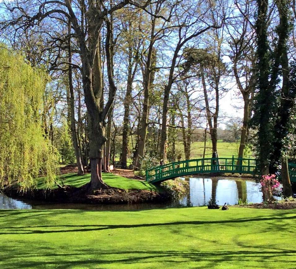 Mulberry House Guest House Ongar Bagian luar foto