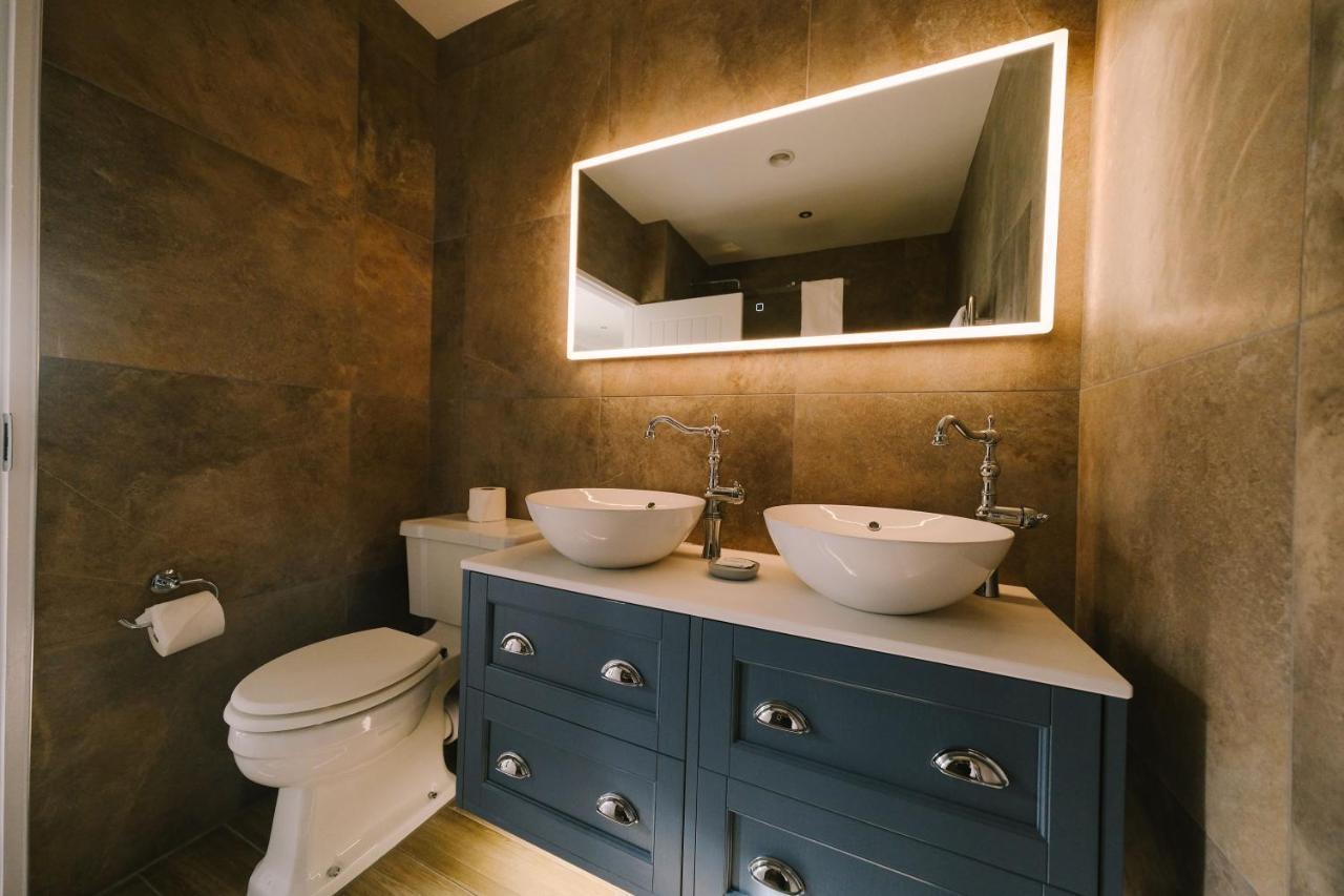 Mulberry House Guest House Ongar Bagian luar foto