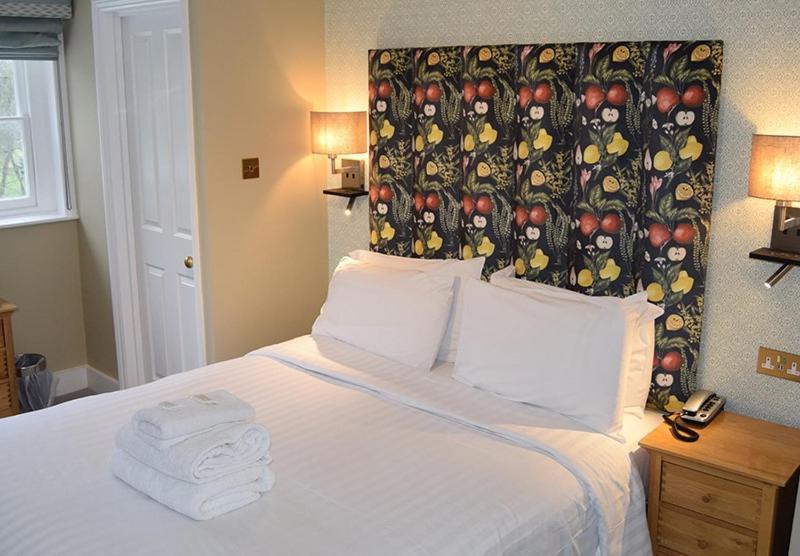Mulberry House Guest House Ongar Bagian luar foto