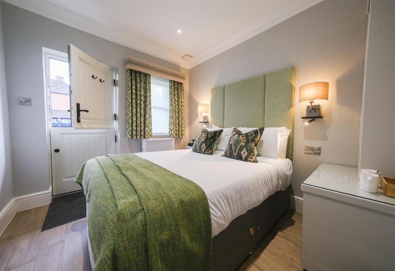 Mulberry House Guest House Ongar Bagian luar foto