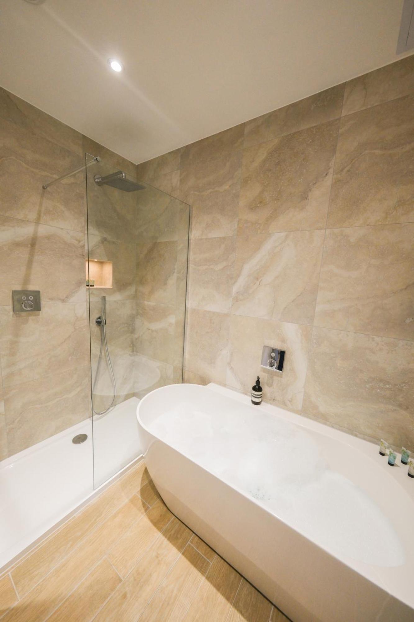 Mulberry House Guest House Ongar Bagian luar foto