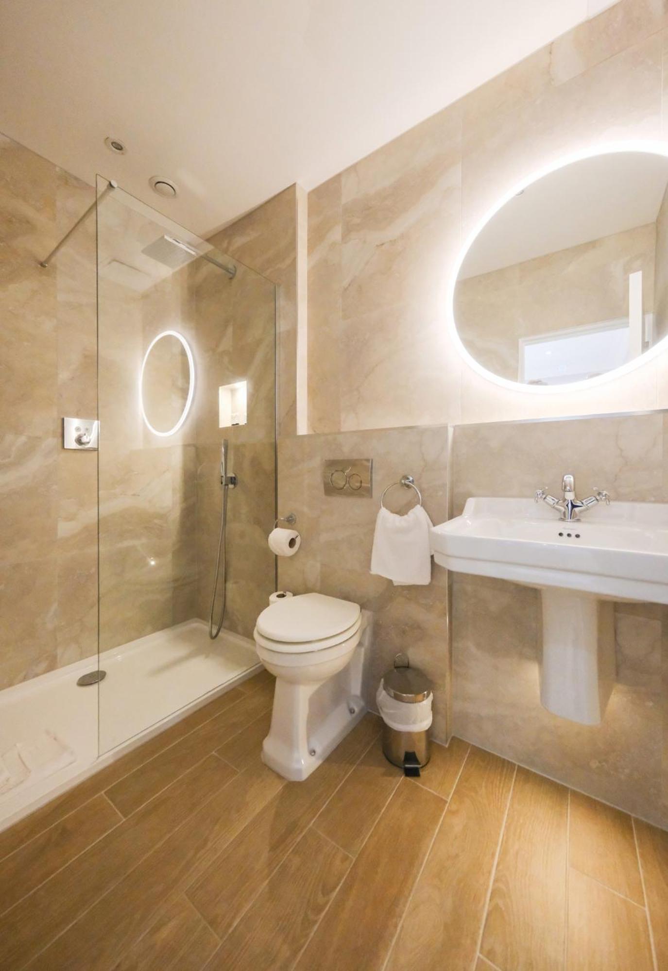 Mulberry House Guest House Ongar Bagian luar foto