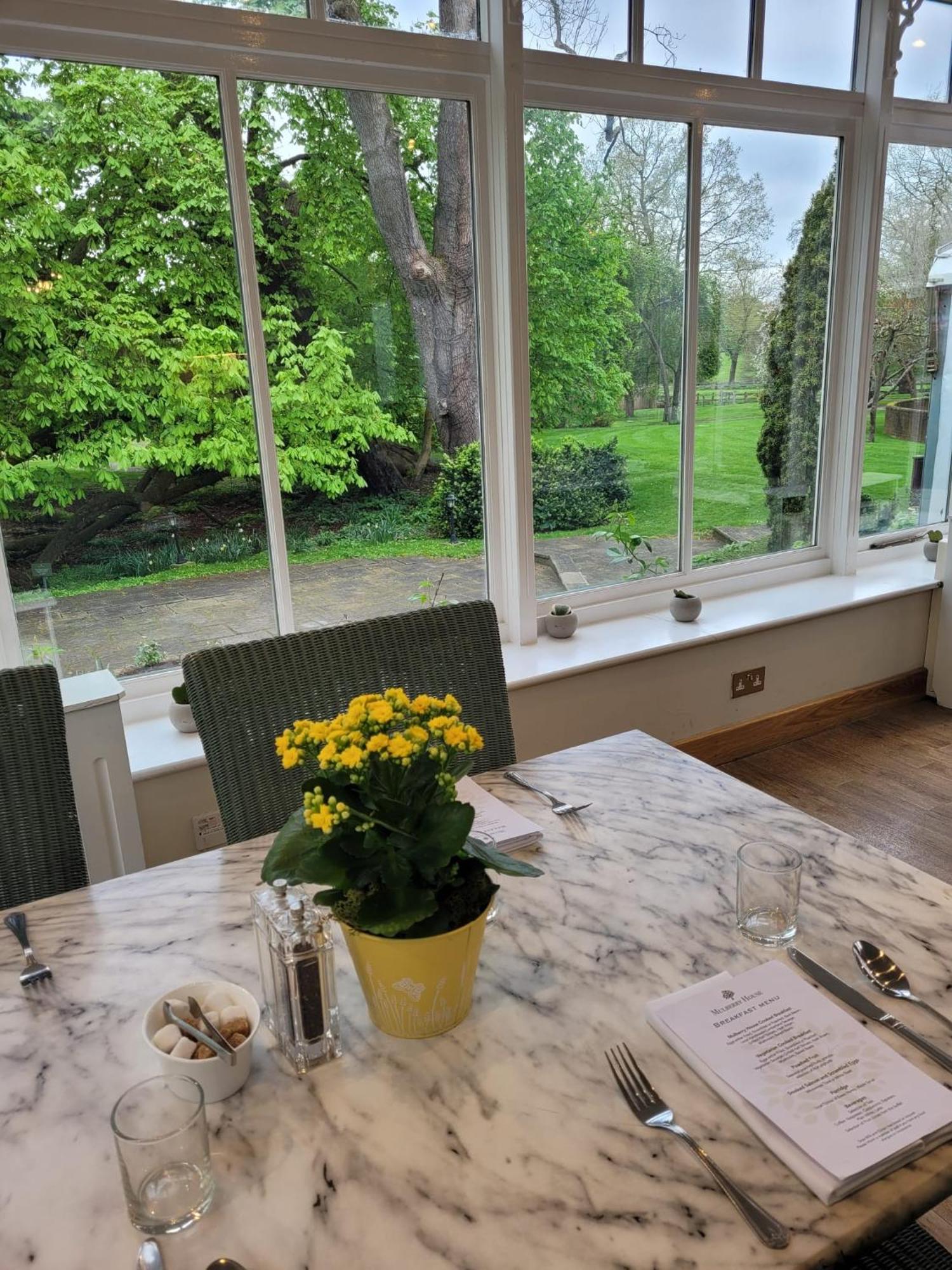 Mulberry House Guest House Ongar Bagian luar foto
